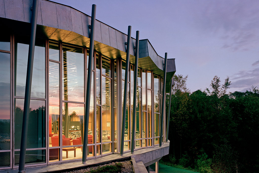 <p>Atwater Commons, Middlebury College, Middlebury, Vermont, 2004<br>&nbsp;<br /><small>&copy;Barry Halkin</small>&nbsp;<br /></p>