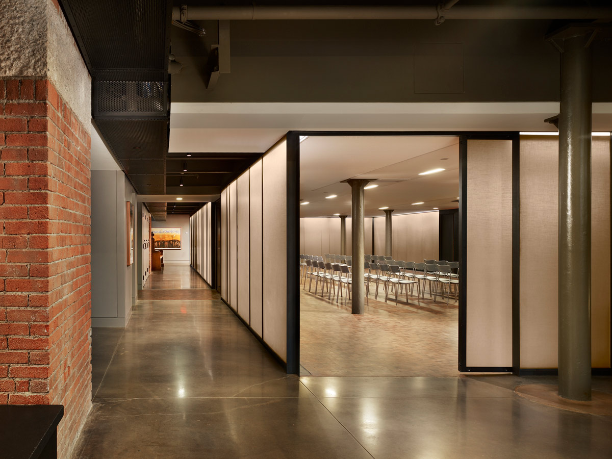 <p>The floor of the worship hall and thresholds to the prayer, meditation, and study rooms are mesquite wood block, while the floor of the fellowship room and the circulation zones are polished concrete. <br><small>&copy; Halkin Photography LLC</small></p>