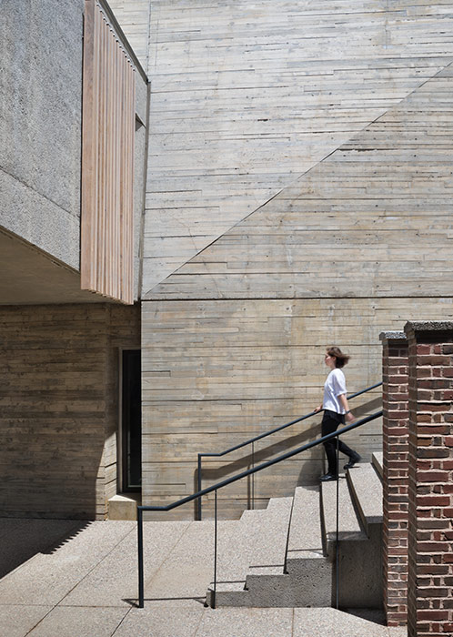 <p>A detail of the arts passage between the addition and Pendleton Hall. <br><small>&copy; Michael Moran / OTTO</small></p>